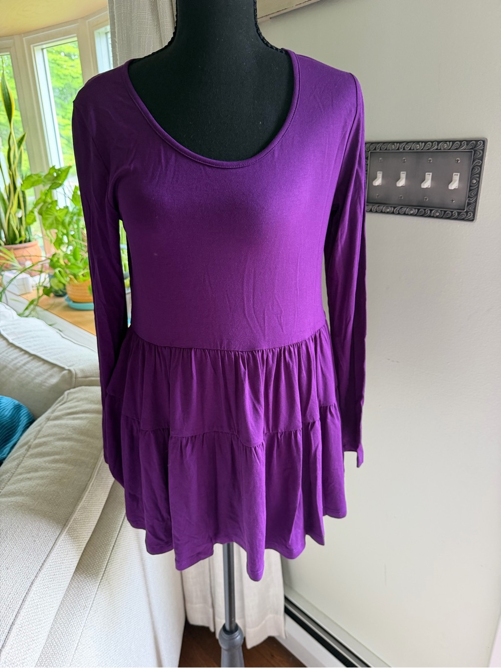 Long-Sleeve Tiered Scoop-Neck Tunic Top - Purple